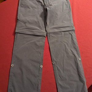 WOMENS SIZE 4 ZIP OFF HIKING  CONVERTIBLE PANTS / SHORTS  GREEN